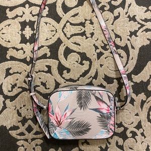 GUESS floral crossbody bag